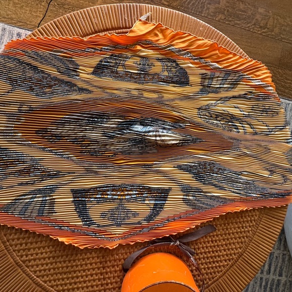 Hermès Vintage Plissé Silk Scarf Orange/Gold & Blue Equestrian + Box - Picture 6 of 10